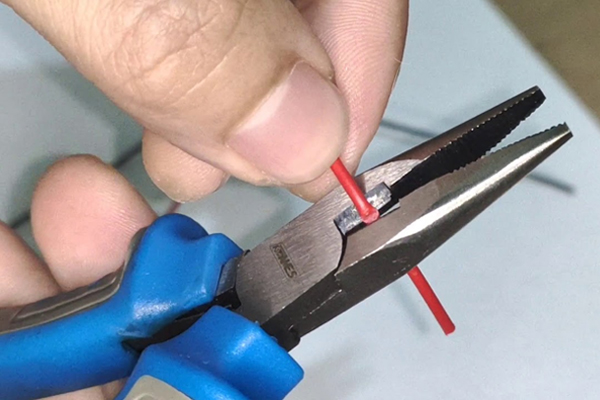 Strip Wire With Pliers